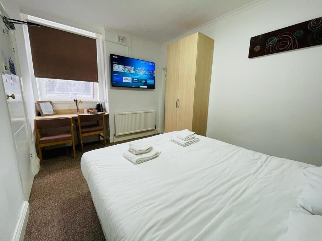Star Hotel, South Leicester Extérieur photo
