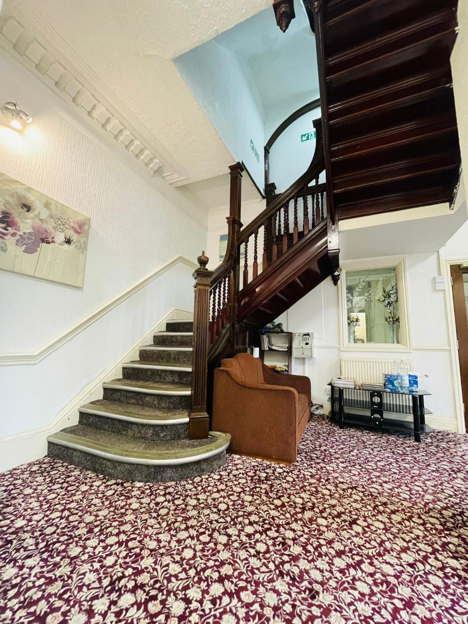 Star Hotel, South Leicester Extérieur photo